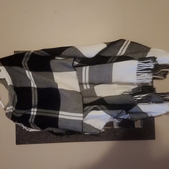 Wrap around sweater - Picture 2 of 2